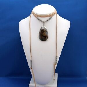 Agate and Thai Hill Tribe Silver Lariat Necklace